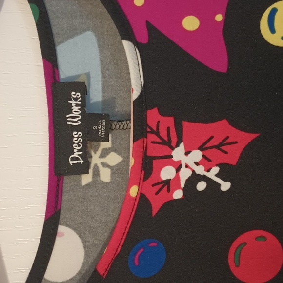 Dress - Picture 3 of 3